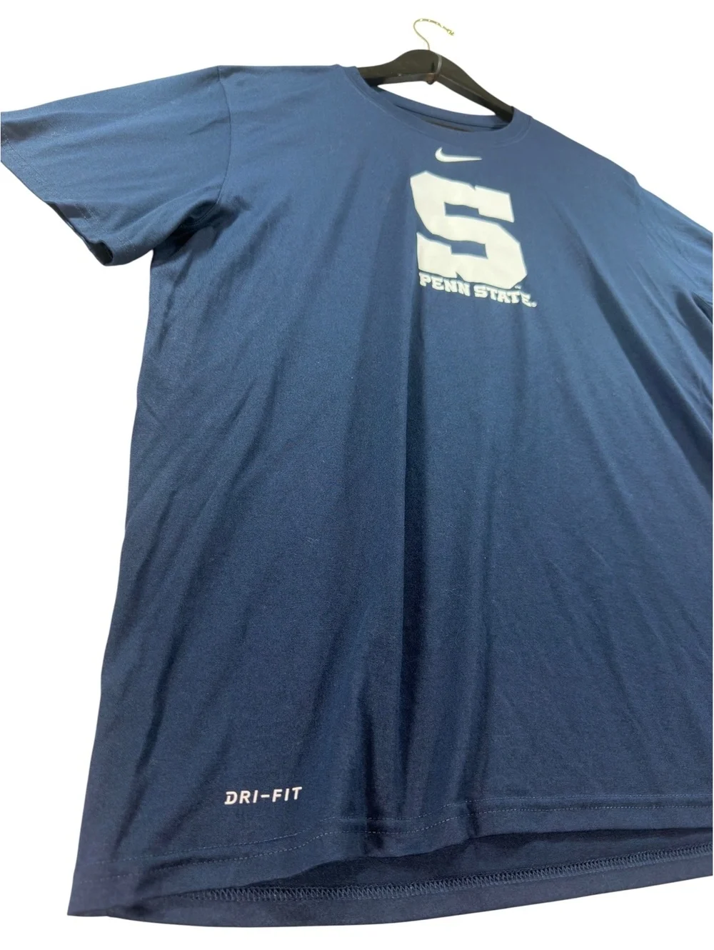 Nike Penn State Nittany Lions tee in men’s XL.